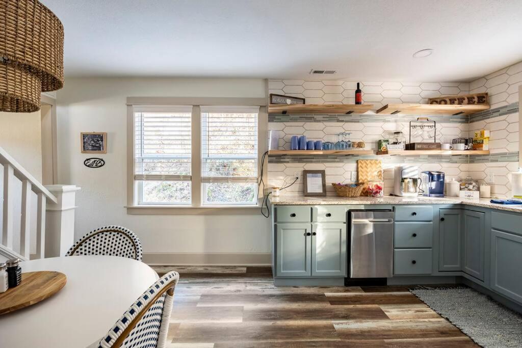 Riverside Relaxer W/Hot Tub+Fire Pit +Wifi & View فرانكلين المظهر الخارجي الصورة