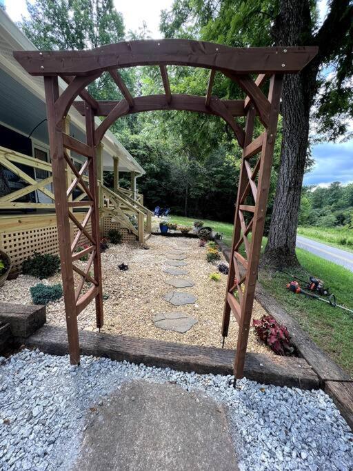 Riverside Relaxer W/Hot Tub+Fire Pit +Wifi & View فرانكلين المظهر الخارجي الصورة