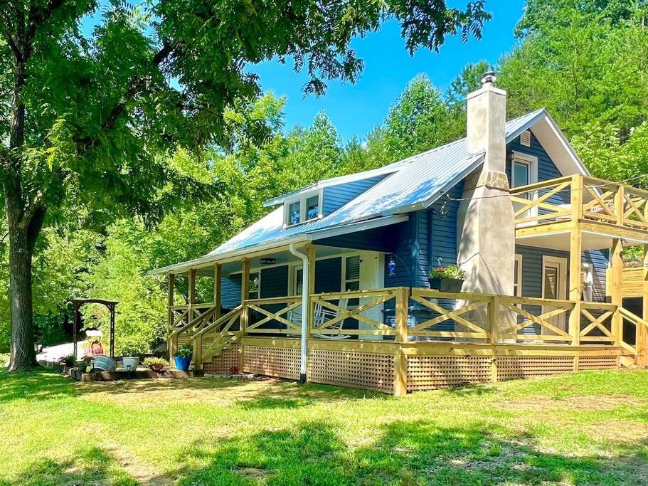 Riverside Relaxer W/Hot Tub+Fire Pit +Wifi & View فرانكلين المظهر الخارجي الصورة