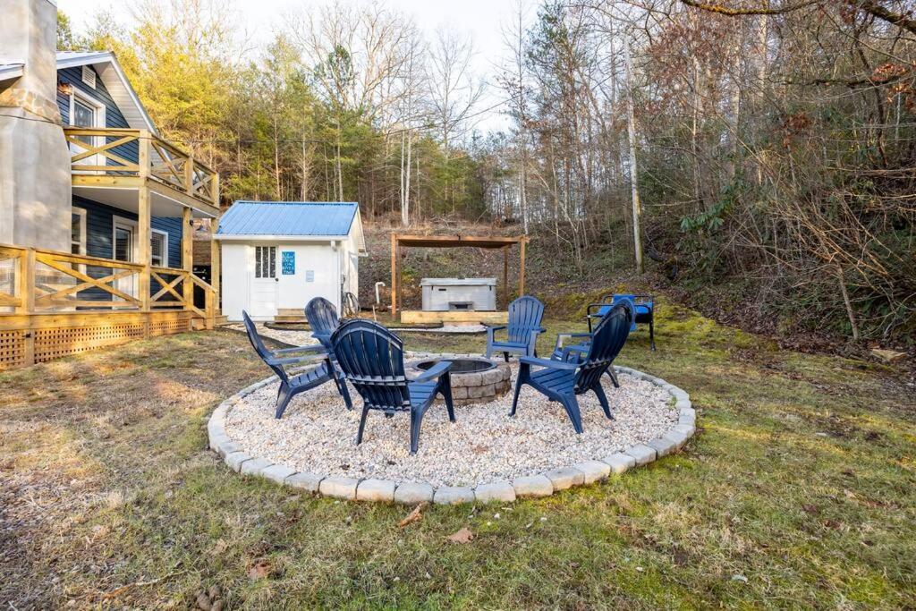 Riverside Relaxer W/Hot Tub+Fire Pit +Wifi & View فرانكلين المظهر الخارجي الصورة